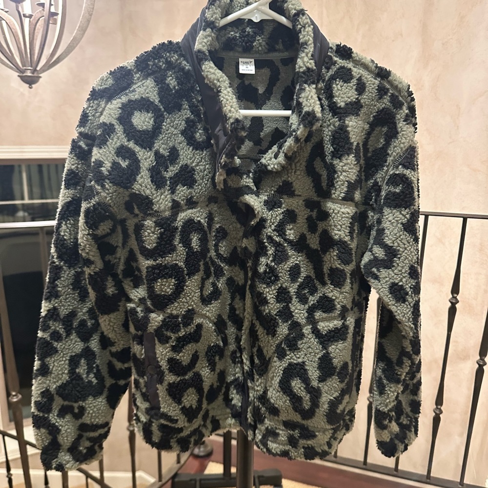 Old Navy sherpa green black jacket xs